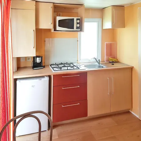 Charming In Pataias, 18 M² With Shared Pool. Holiday home *