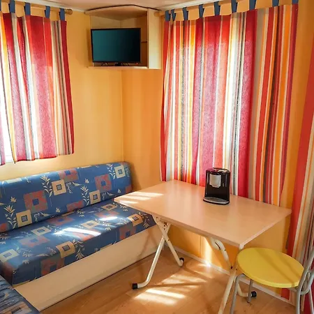 Charming In Pataias, 18 M² With Shared Pool. Дом отдыха *